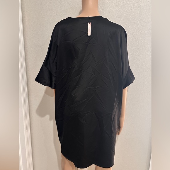 New Victoria Secret ruffle satin robe. One size - Picture 3 of 4